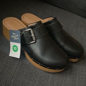 Universal Thread Black and Tan Women's Mules